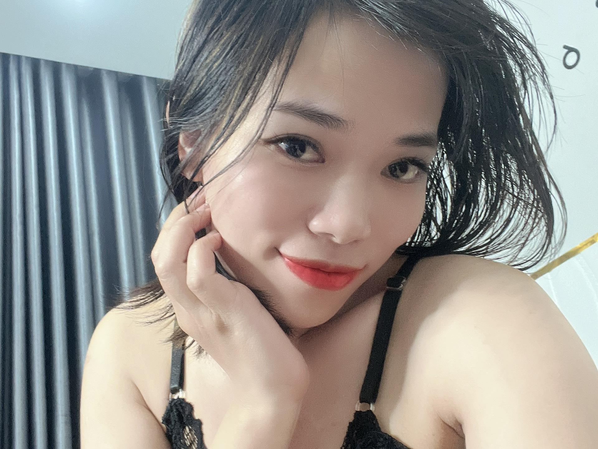 Alice225 Hookup live cam Petite