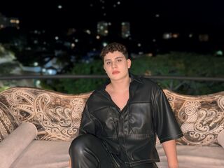 AngeloGrimaldi Sexy live cam cowgirl position