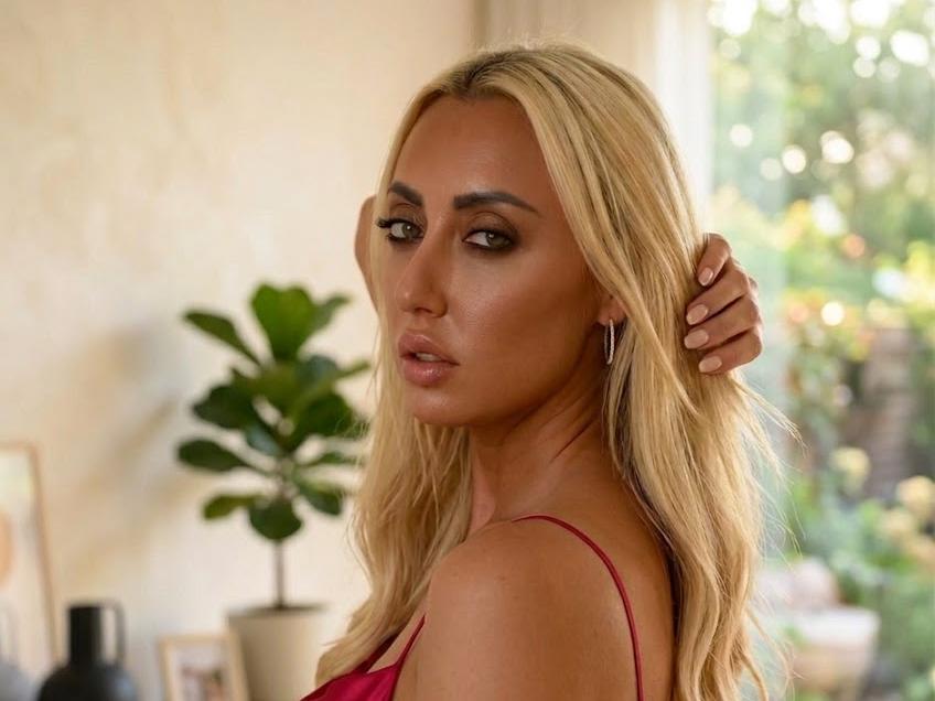 AntoniaMoon_ Wild live cam Facefuck