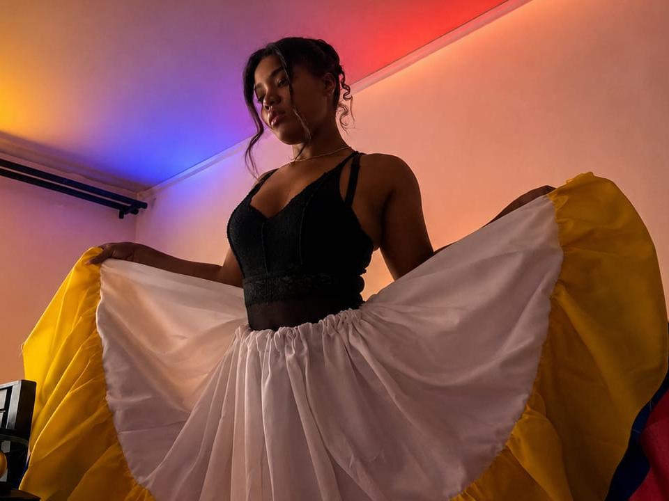 Caylin122 Nude live cam Masturbating