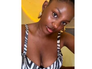 EleanorVee Tonight live cam spank