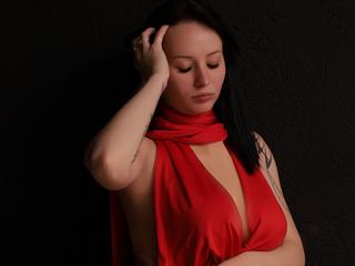 EliseOgden Hookup live cam slender brunette
