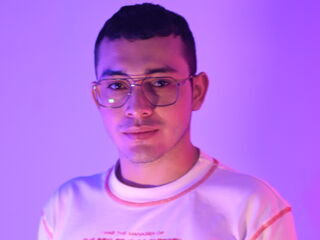 KayMacallister Cams live cam old man