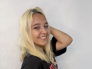 RussellGiuliano Fucks live cam brunette girl