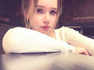 ShenitaCoffey Chatting live cam slender blonde