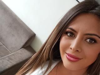 ShyCatLatin Chatting live cam always