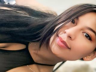 YasmineD749 Video live cam facial