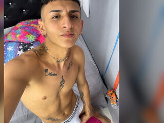 Zaccboy Porno live cam big ass latinas